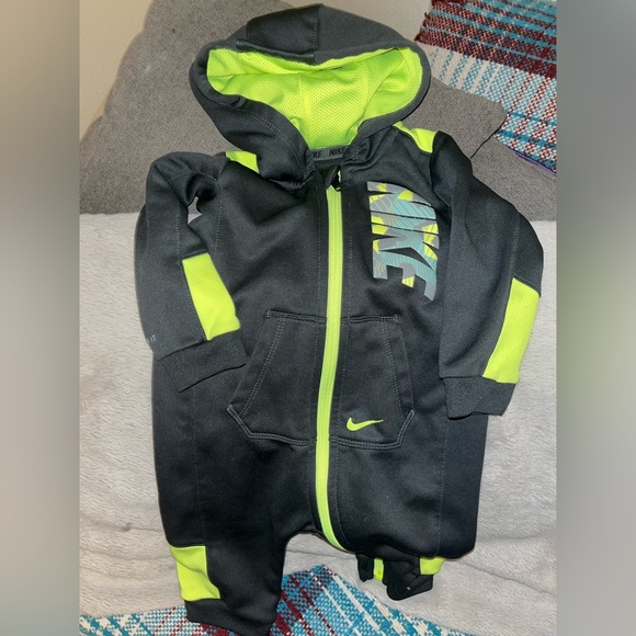 Nike Dri-Fit one piece outfit 9-12mos - Picture 1 of 2